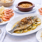 Platos típicos de Santander con pescado del Cantábrico, marisco, guisos y postre casero
